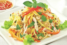 Nộm đu đủ thịt gà 